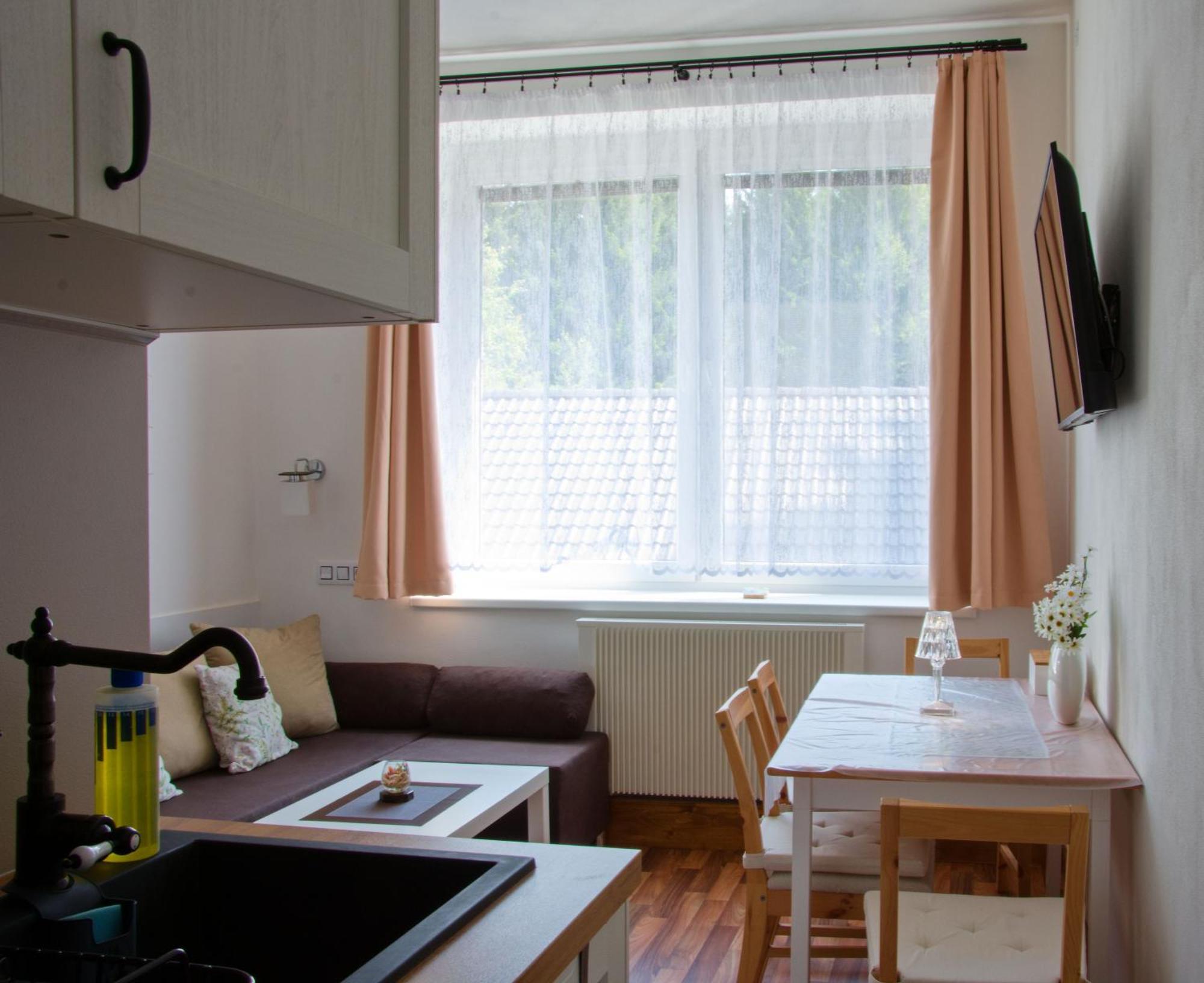 Kopretina Apartment Cerne Udoli ภายนอก รูปภาพ