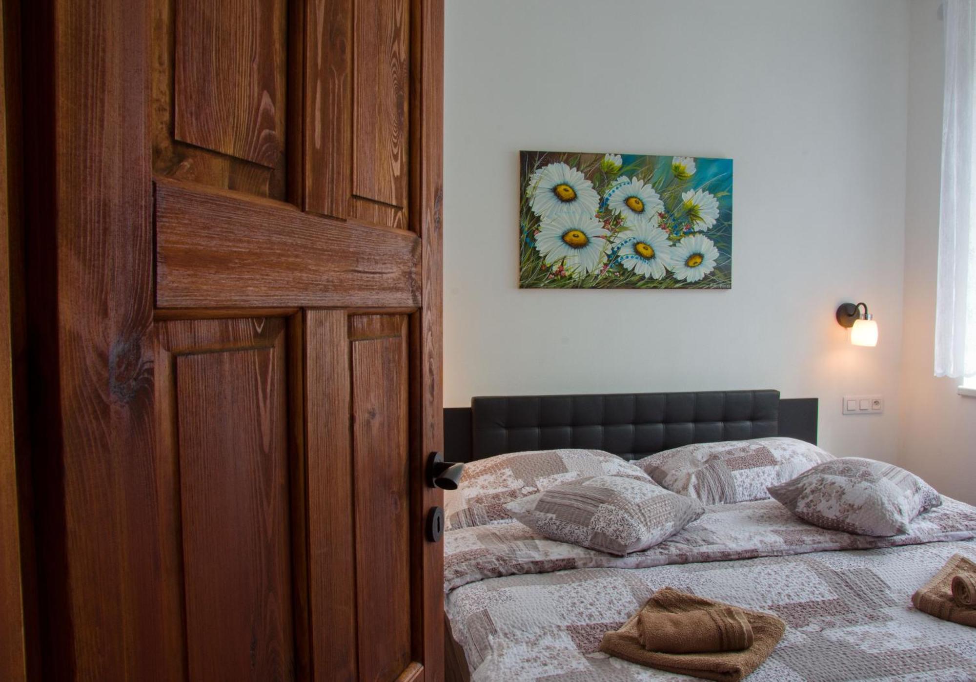Kopretina Apartment Cerne Udoli ภายนอก รูปภาพ